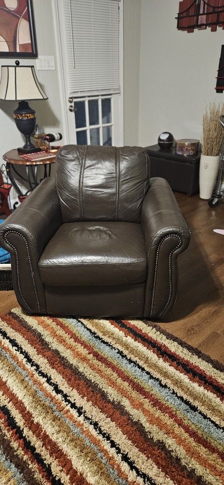 Dreamseat Xzipit Leather Club Chair