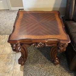 2 Acme Vendome End Tables Great Condition 