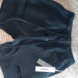 Black Essentials shorts 