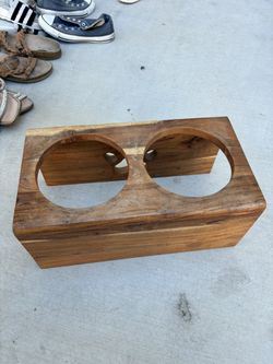 dog bowl holder