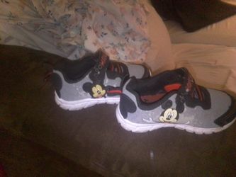 Mickey Mouse Size 9