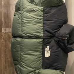 Northface 700 puffer