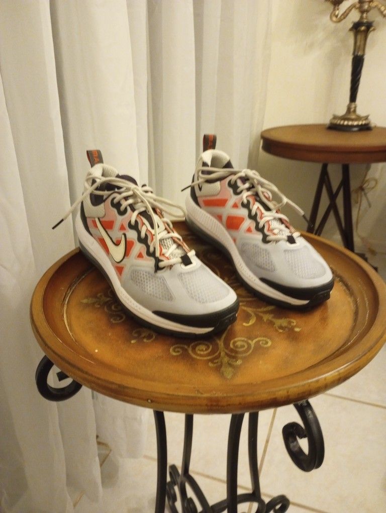 SIZE 12 NEW NIKE AIR MAX $40