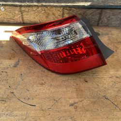 2014,2015,2016 Toyota Corolla Left Side Tail Light