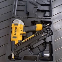New DEWALT DWFP72155 15-Gauge Angle Finish Nailer