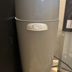 Diaper Genie 