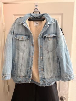 Zara Sherpa-Lined Denim Jacket
