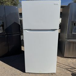 FRIGIDAIRE REFRIGERATOR 