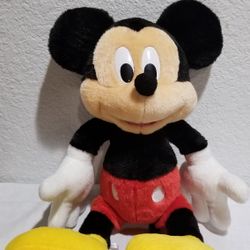18" Plush Mickey Mouse Hartland C06 Tomy Group Walt Disney 