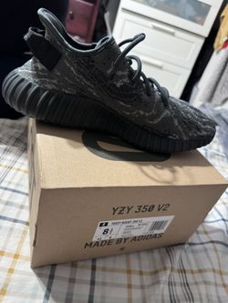 Yeezy Boost 360 8.5M