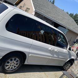 2005 Kia Sedona