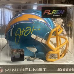 Justin Herbert Signed Los Angeles Chargers Riddell Flash Mini Helmet Beckett