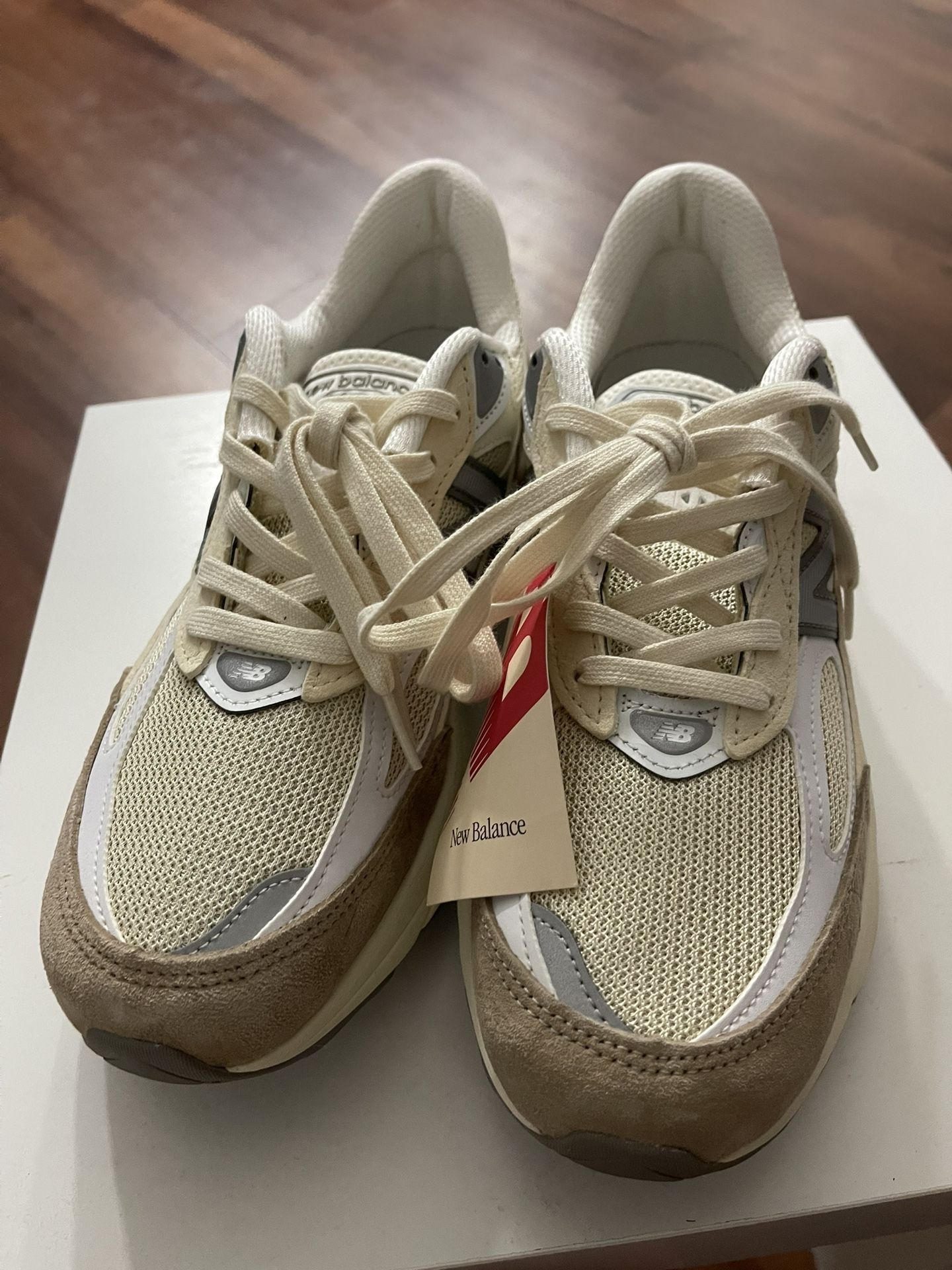 New Balance 990v6 Sz. 8 Brand New DS. No Box.