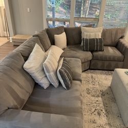 Crate And barrel sectional couch $500 