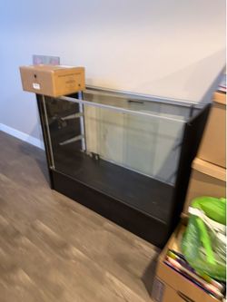 2 glass displays for the price of ONE,