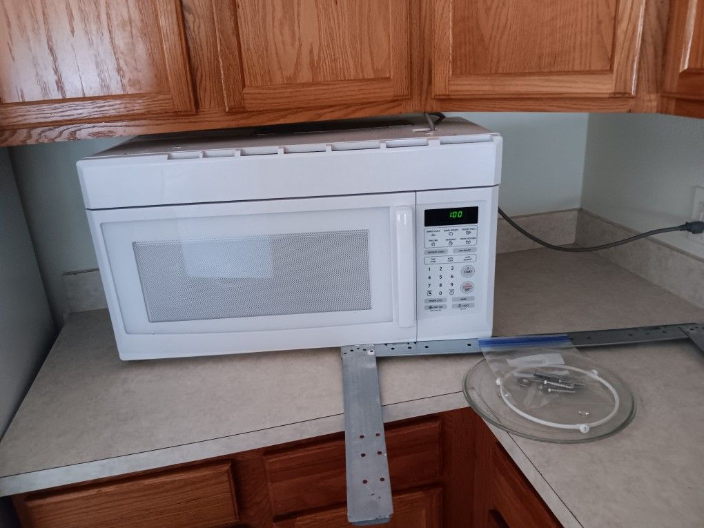 Large Microwave Oven