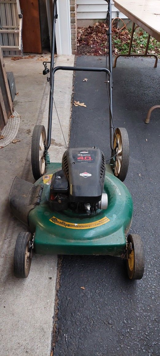 22 Inch 4 HP Lawn Mower 