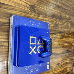 PS4 Blue Limited Edition 