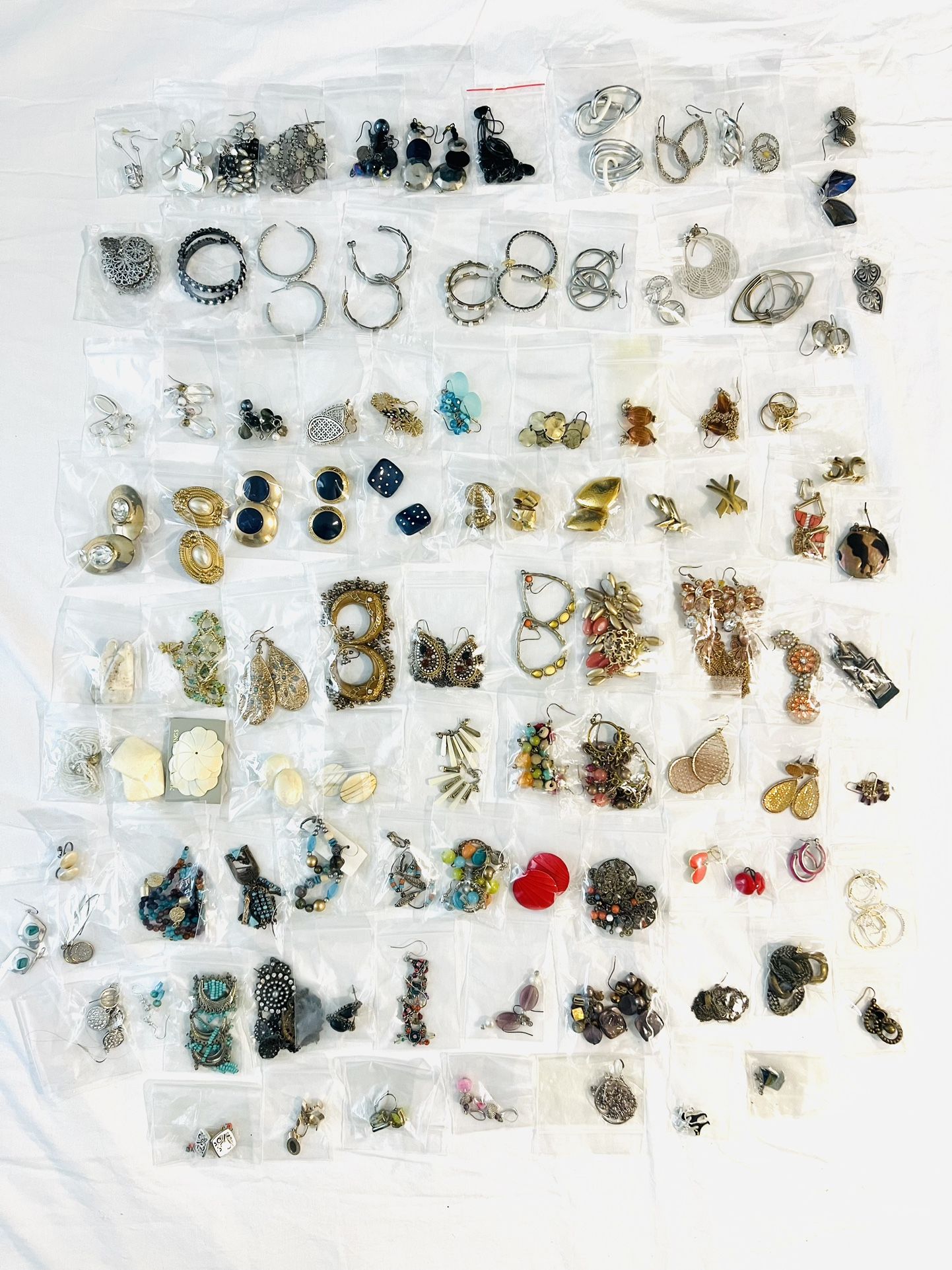 Huge Jewelry Lot 130 Pieces ! 
