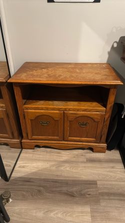 TV stand With Pull Out