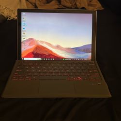Microsoft Surface Pro 7 w/ Bluetooth Keyboard
