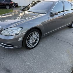 2010 Mercedes-Benz S-Class