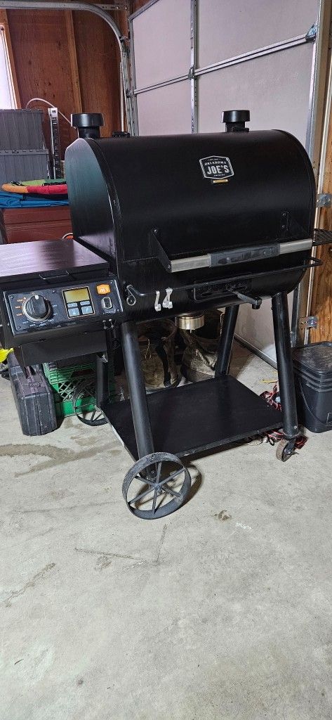 Oklahoma Joe Pellet Smoker
