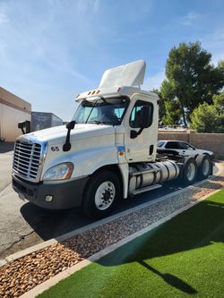 2012 Freightliner With PTO Rebuilt Motor In Frame