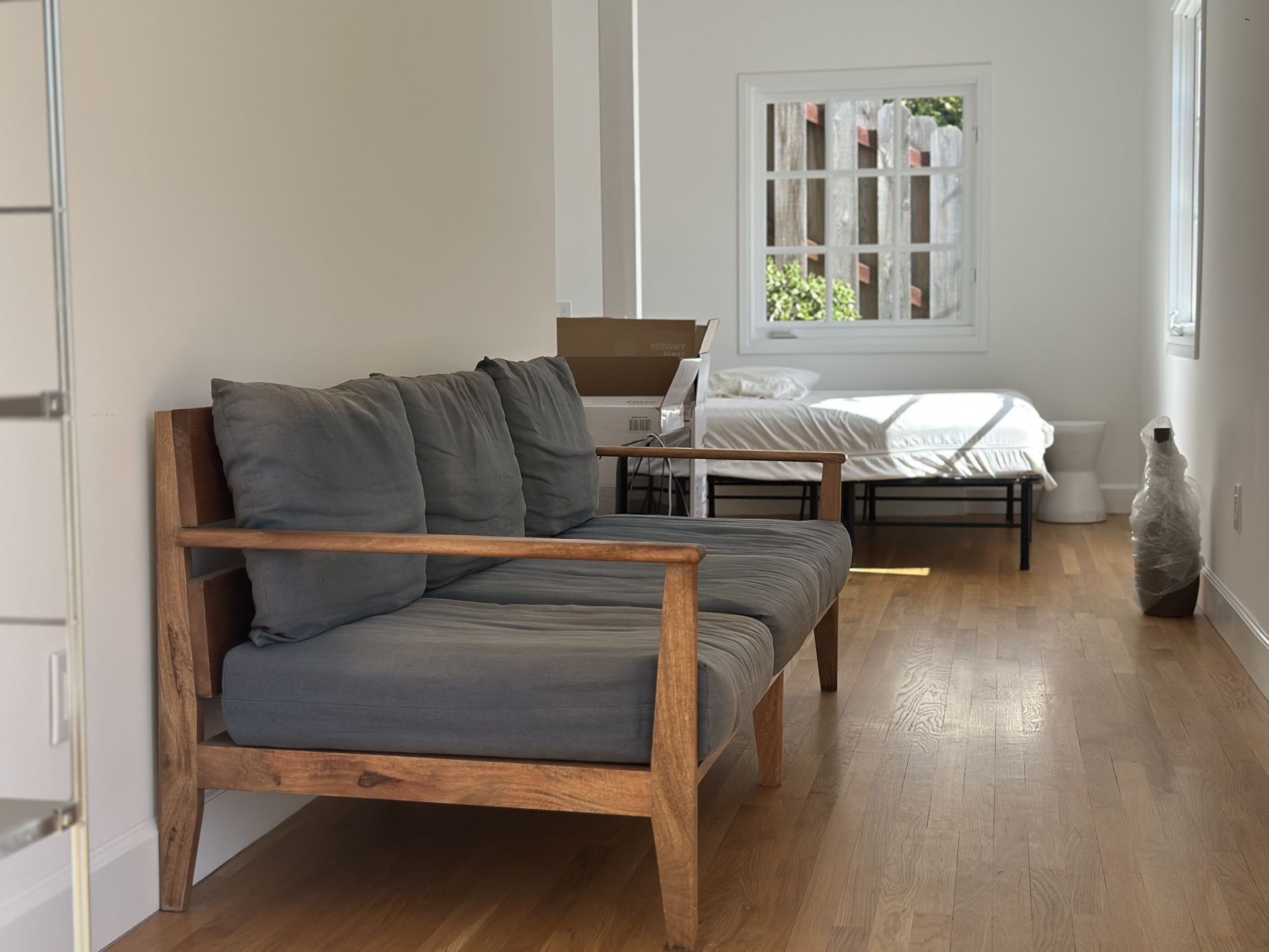 Peyton Sofa - Thumbnail 5