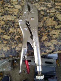 Pliers 