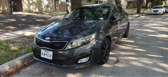 2015 Kia Optima EX Panoramic sunroof Clean interior and exterior Runs and drives good Cold A/C Power seats, windows and locks Good tires Clean and com