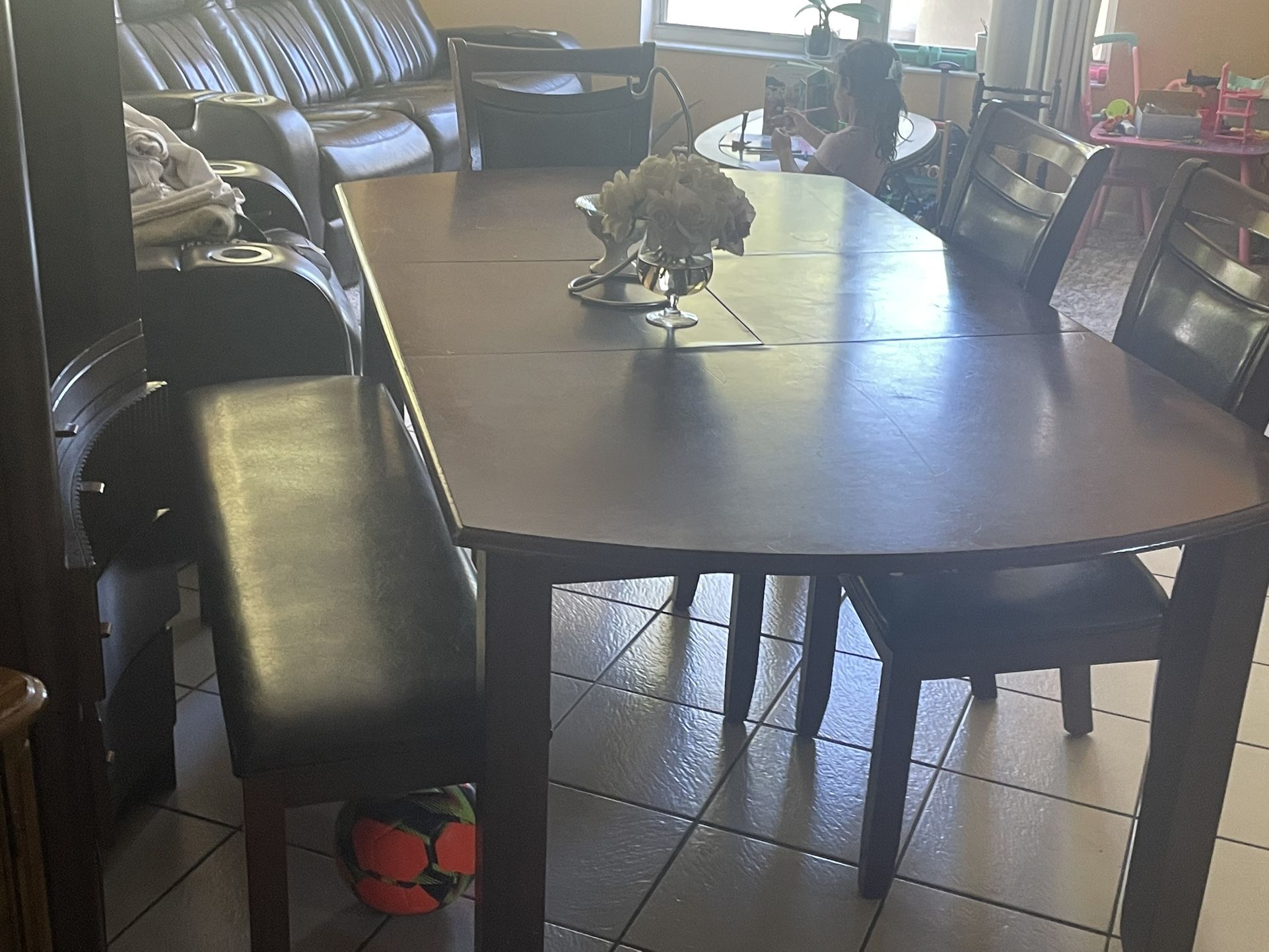 Dinning table with Chairs