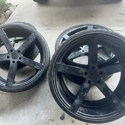 22” Staggered Rohana Rims