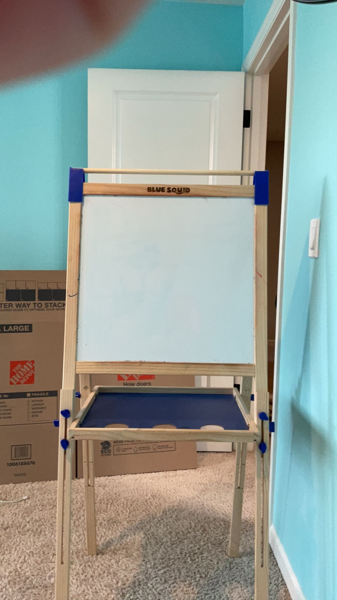 Kids easel