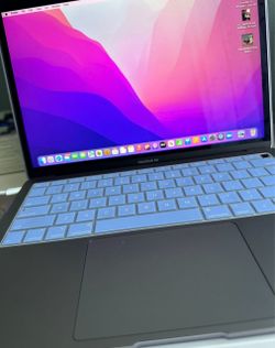 Apple MacBook Air Laptop