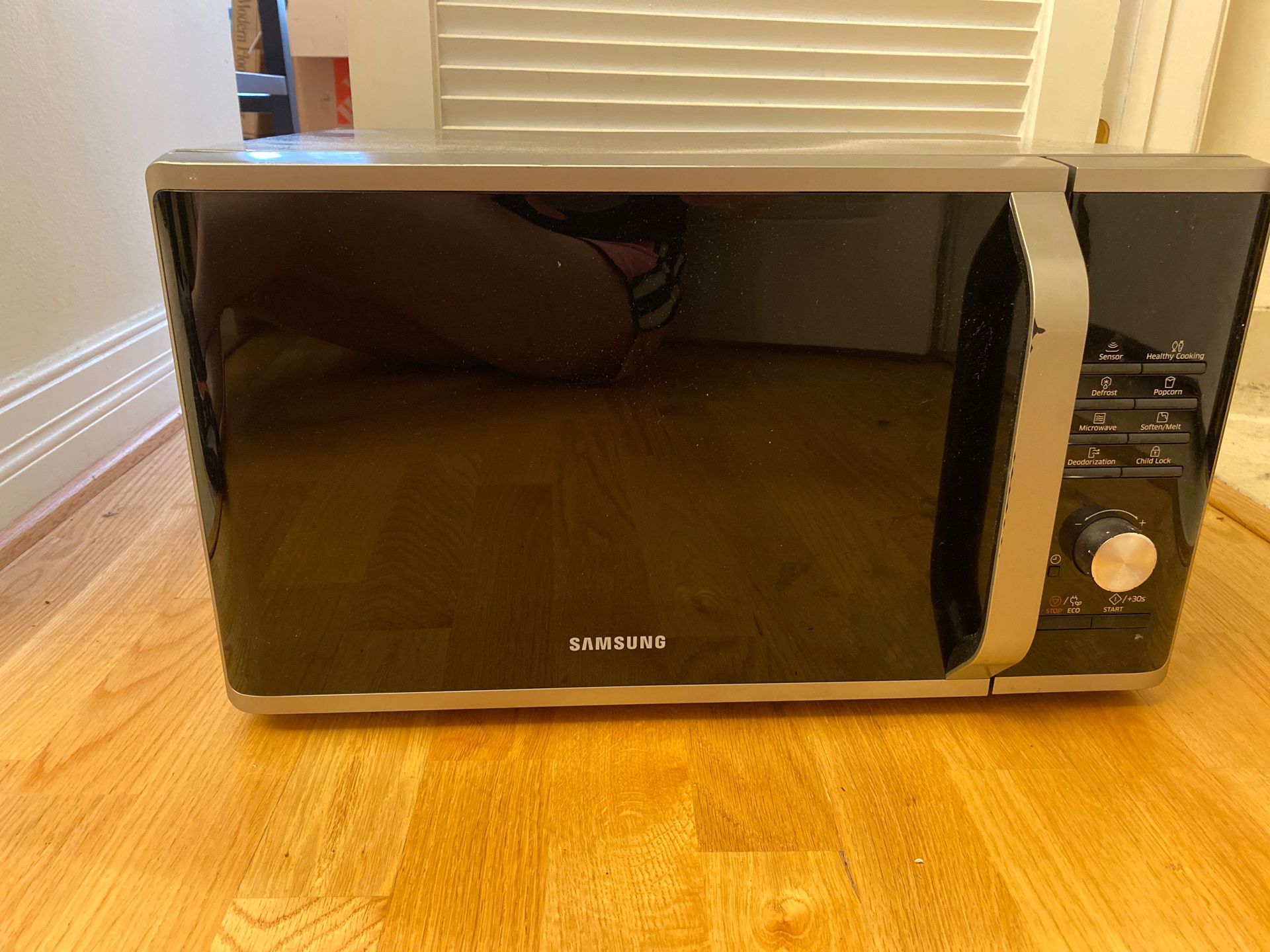 Excellent Condition Samsung Microwave