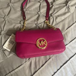 Authentic Michael Kors Fulton Small Flap Leather Shoulder Bag in fuschia or hot pink