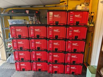 Milwaukee PACKOUT Cabinet