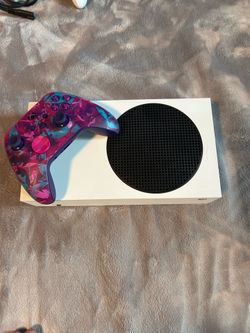 Xbox series s with controller