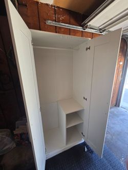 Wardrobe closet