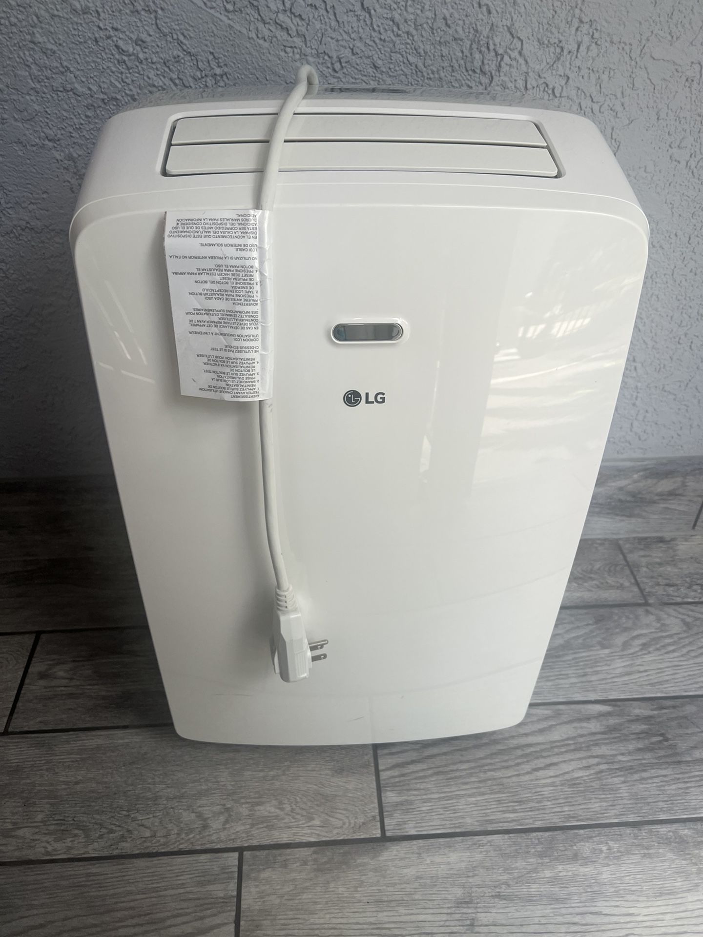 LG 8,000 BTU's White Portable Air Conditioner