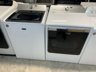 Maytag XL TopLoad washer And Electric Dryer 