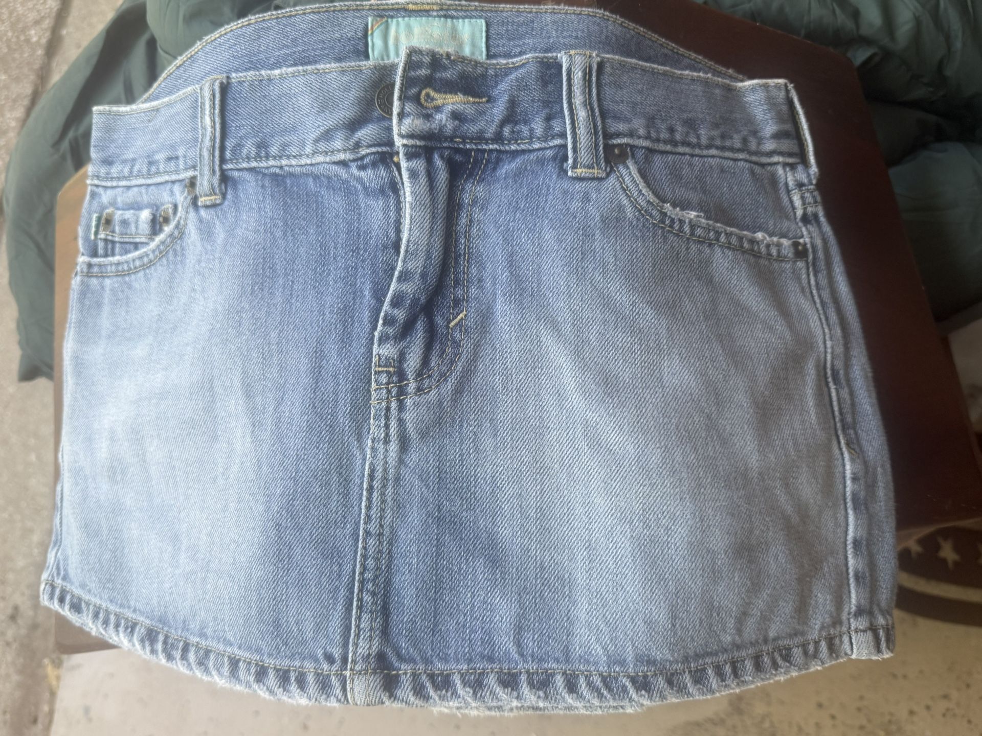 HOLLISTER DENIM JEAN MINI SKIRT SIZE 3
