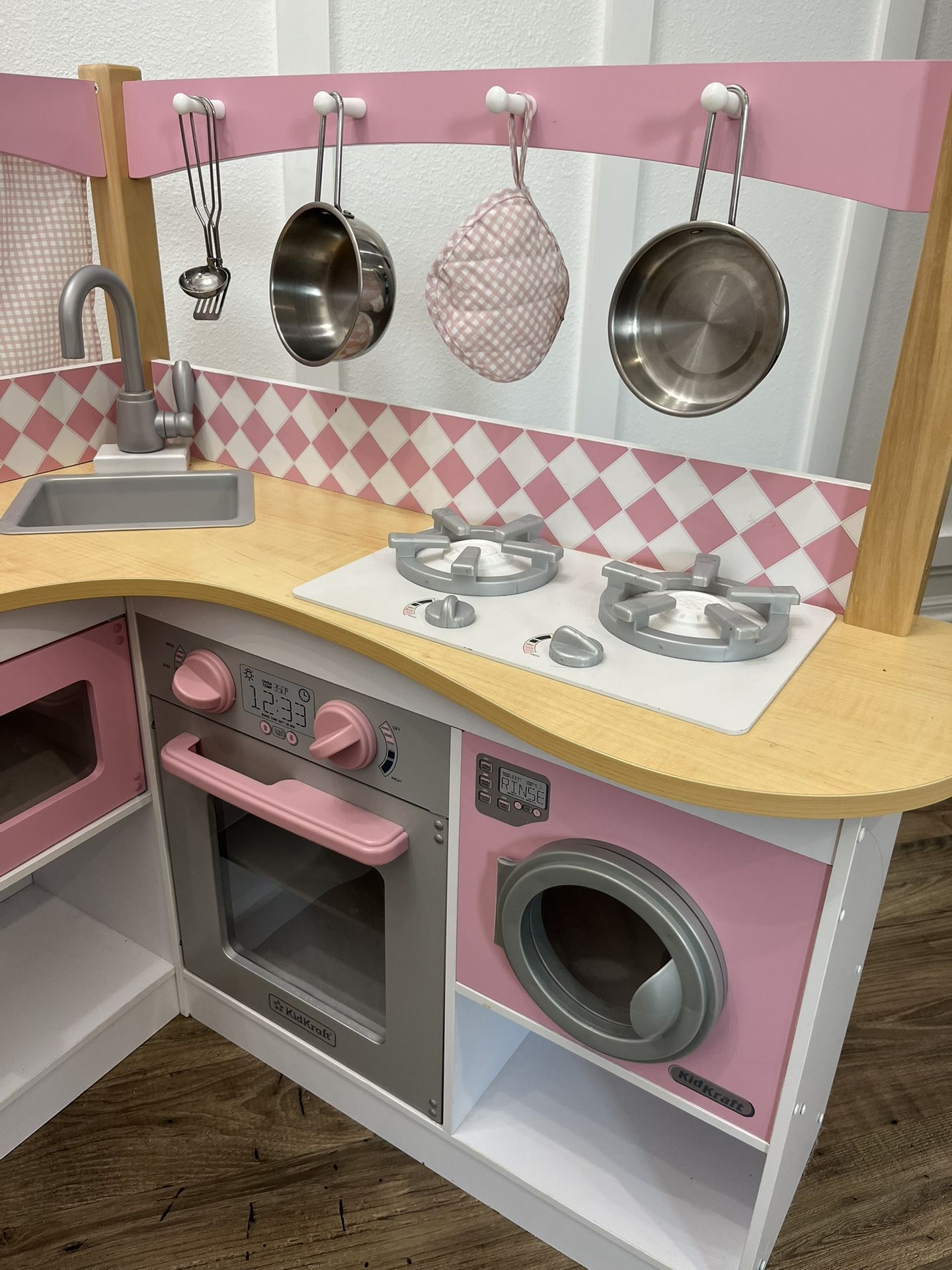 Kids Play Kitchen