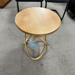 Farmhouse End Table Round Wood Side Table Rustic Plant Stand With Intertwined Line Design - Natural $35 X52（3）