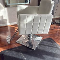 Salon Chair White 
