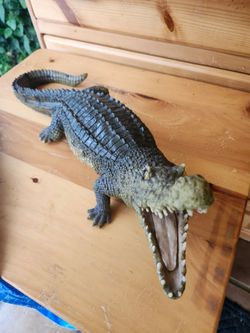 Crocodile statue