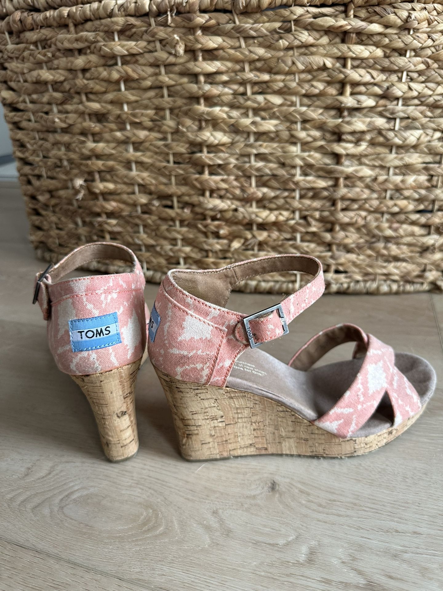 Toms women’s wedge Shoes