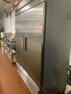 Commercial freezer