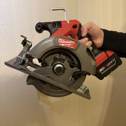 MILWAUKEE Lithium-Ion Brushless Cordless 7-1/4 in. Circular Saw (Tool-Only)
